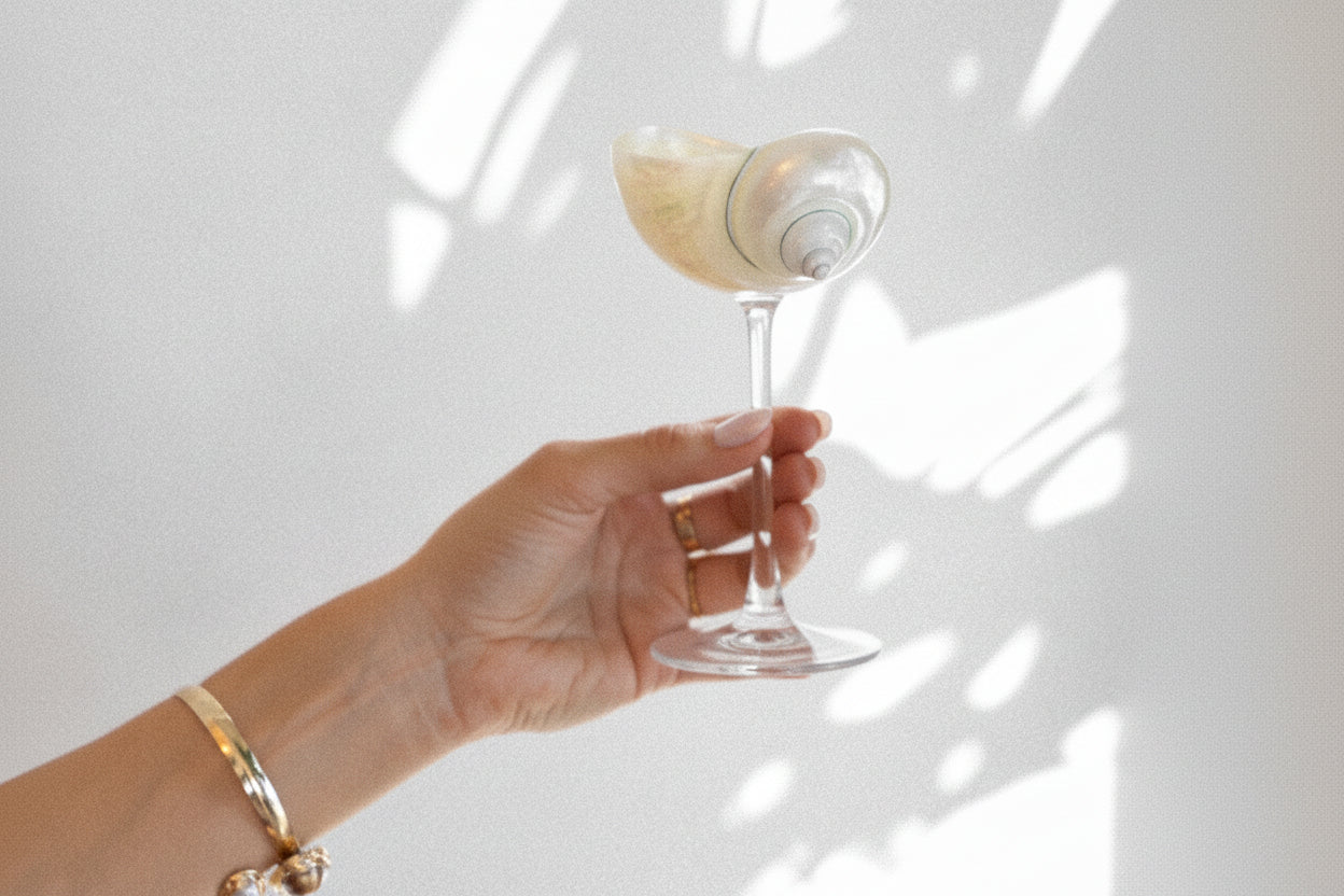 Conch Shell Cocktail Glass: Glass Stem
