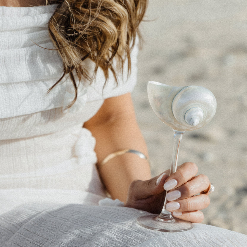 Conch Shell Cocktail Glass: Glass Stem